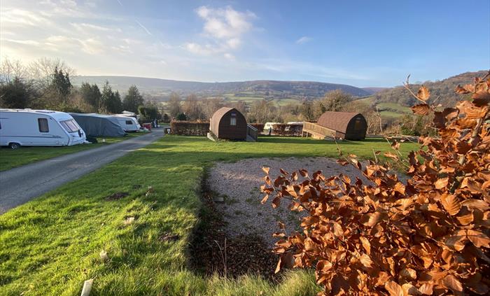 glamping and camping pitches with panoramic mountain views of the Black Mountains, Brecon Beacons National Park, Crickhowell, Cwmdu